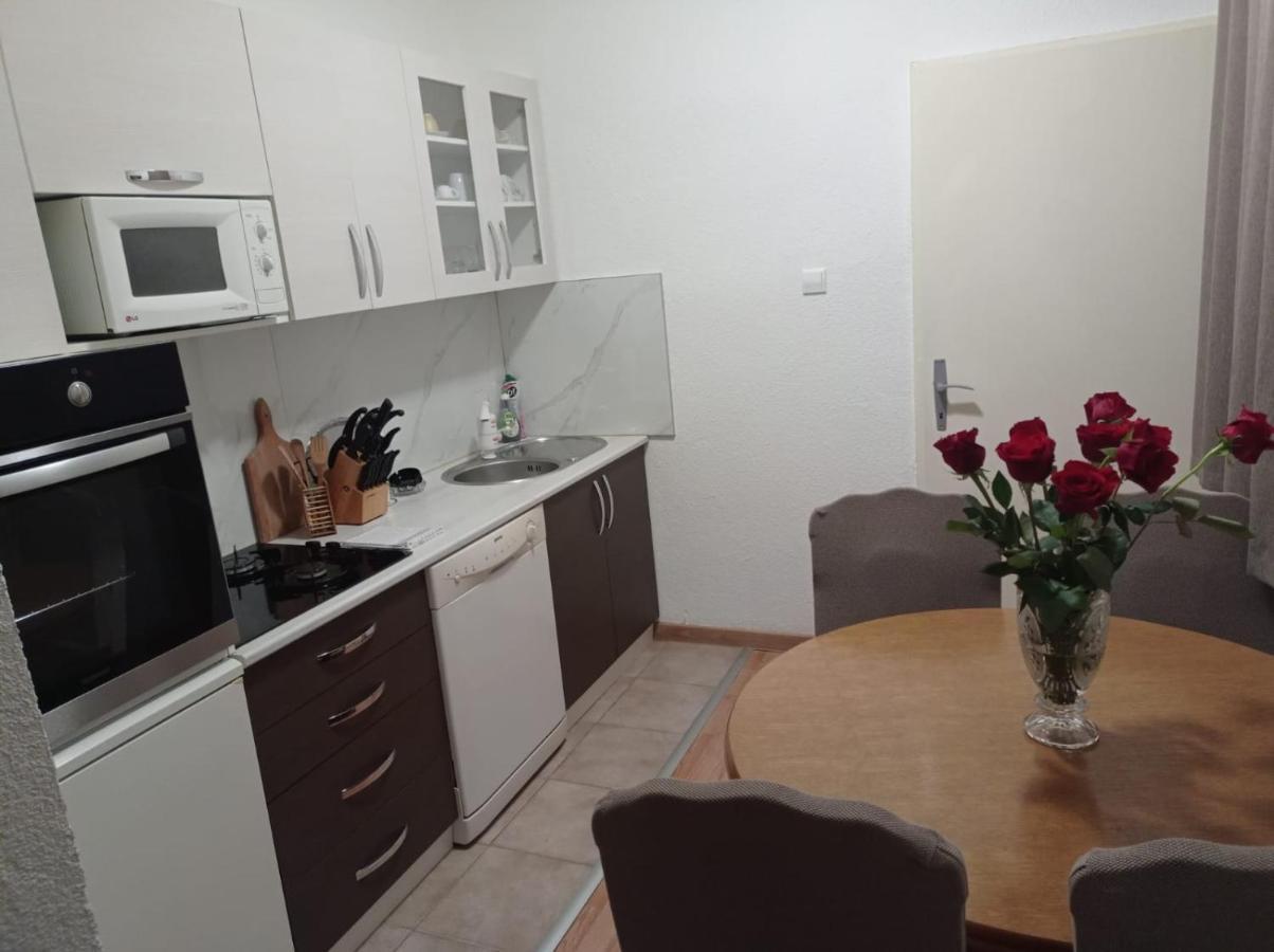 Apartman Lili Appartamento Livno Esterno foto